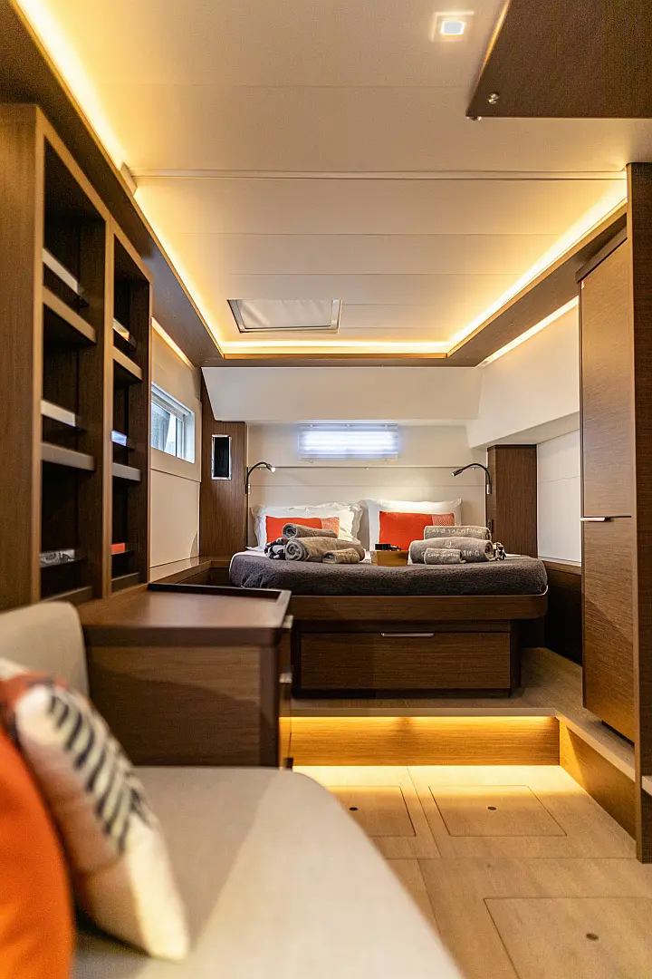 Lagoon 46 (Owner's version) - 