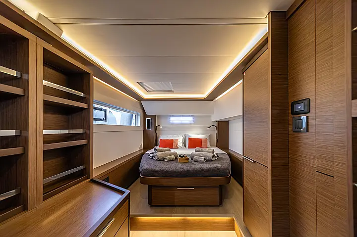 Lagoon 46 (Owner's version) - 