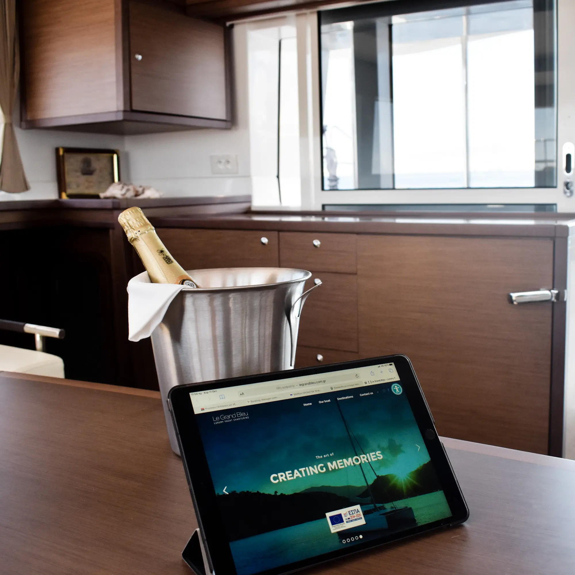 Lagoon 450 Fly (Genarator,A/C,Water Maker,Inverter) - 