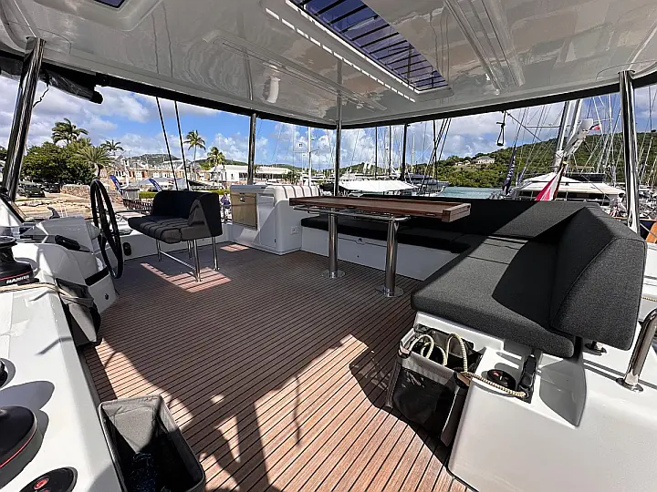 Lagoon 55 (5 cab) - 