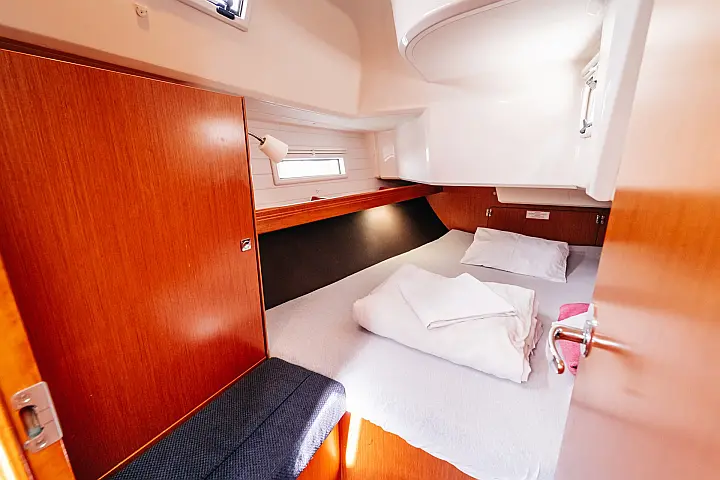 Bavaria Cruiser 37 - 