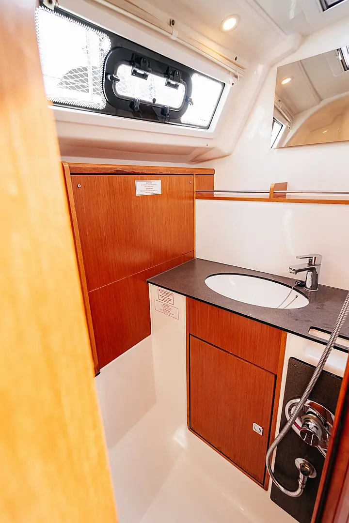 Bavaria Cruiser 37 - 