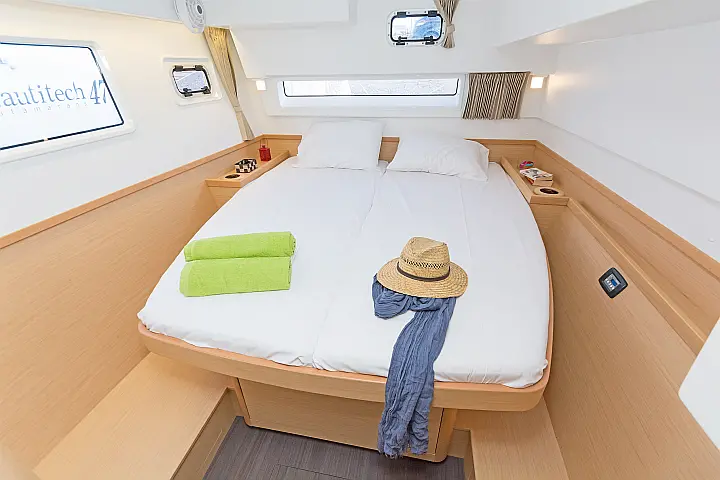 Lagoon 42 A/C & GEN & WM - 