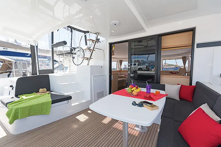 Lagoon 42 A/C & GEN & WM - 