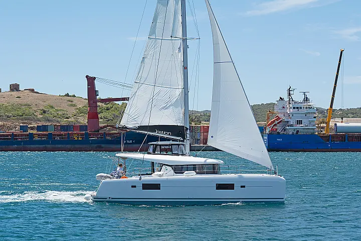 Lagoon 42 A/C & GEN & WM - 