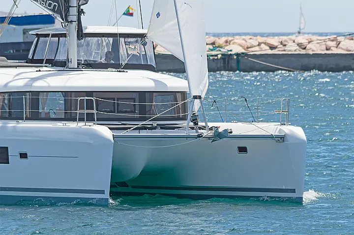 Lagoon 42 A/C & GEN & WM - 