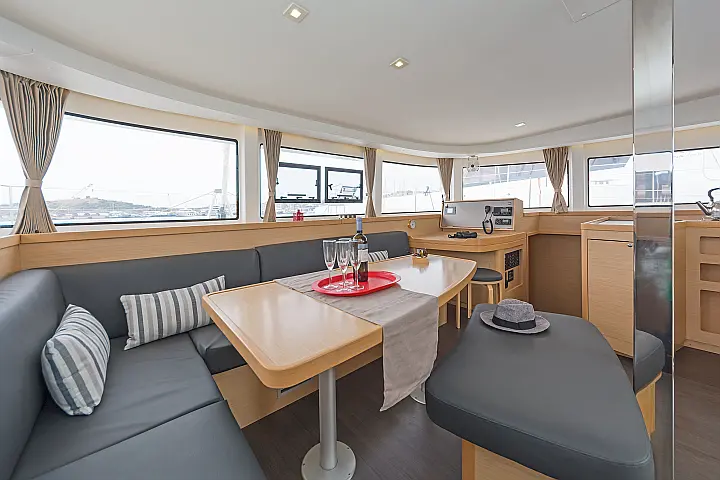 Lagoon 42 A/C & GEN & WM - 