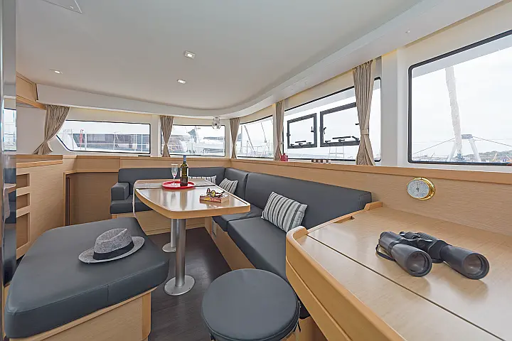 Lagoon 42 A/C & GEN & WM - 