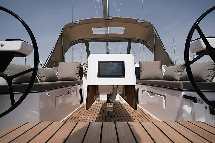 Dufour 390 - 
