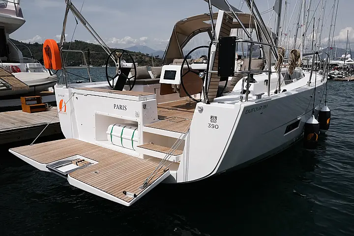 Dufour 390 - 