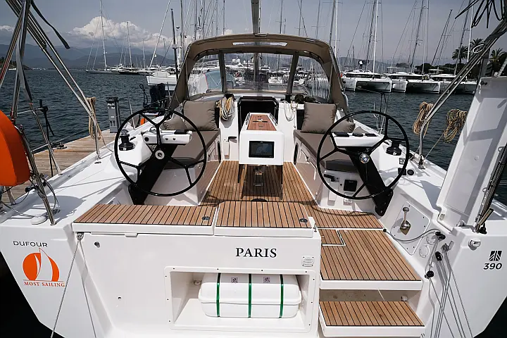 Dufour 390 - 