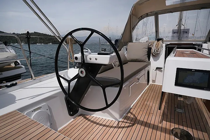 Dufour 390 - 