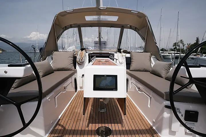 Dufour 390 - 