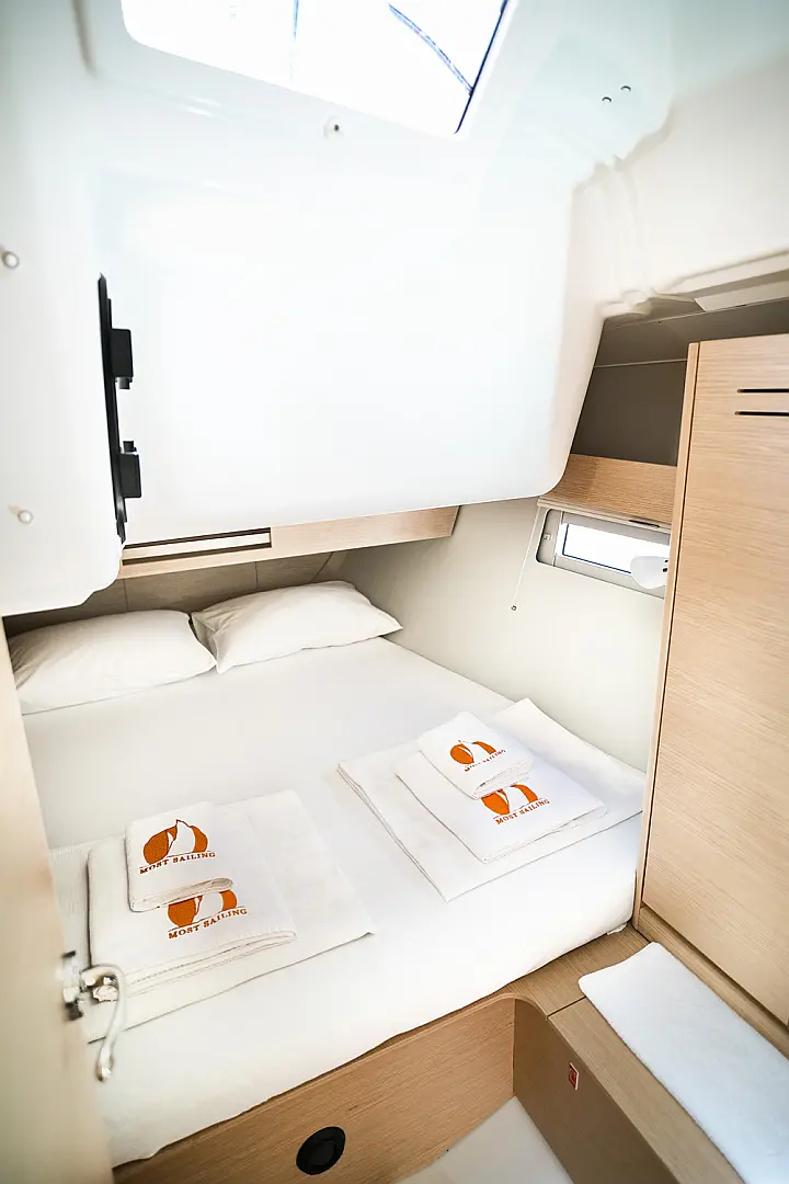 Dufour 390 - 