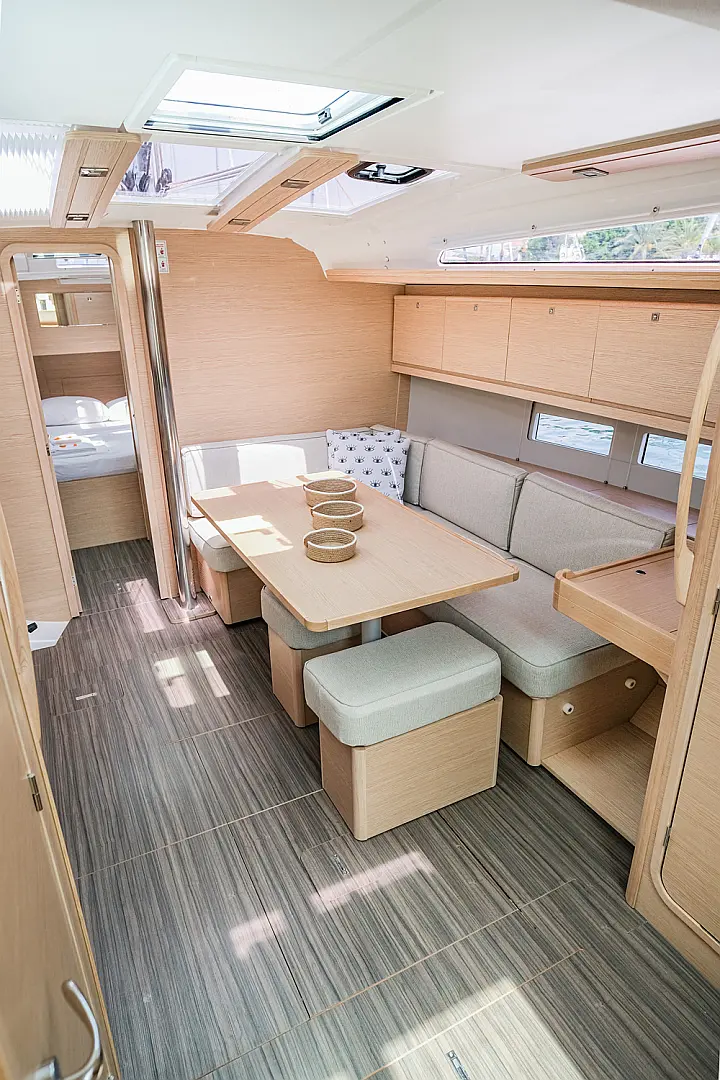 Dufour 390 - 