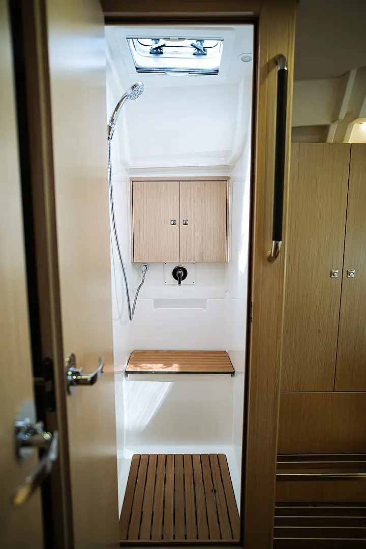 Bavaria C45 Style - 