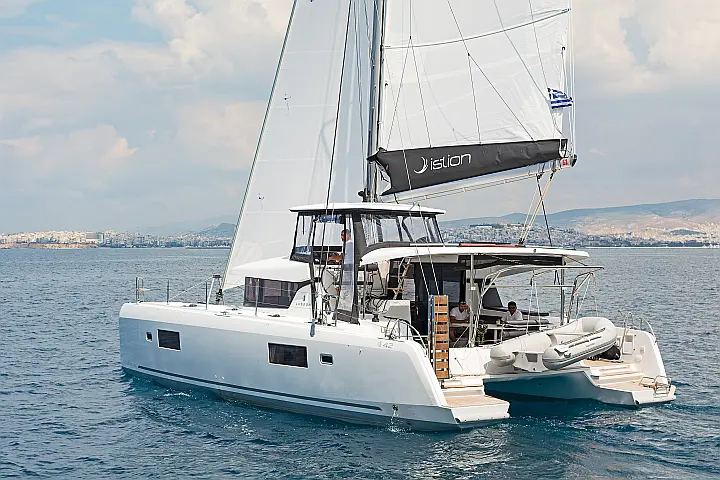 Lagoon 42 A/C & GEN - 