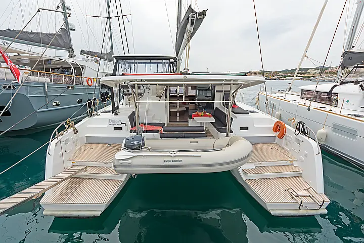 Lagoon 42 A/C & GEN - 