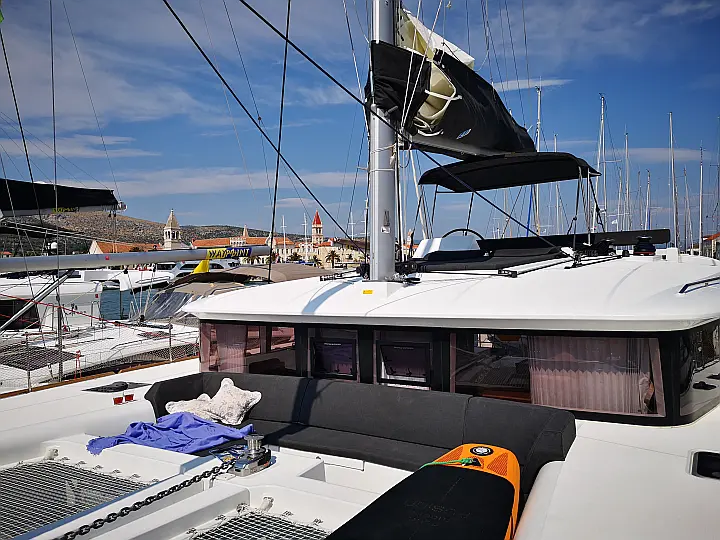 Lagoon 450 Fly - 