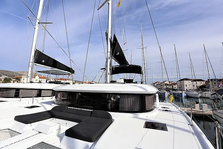 Lagoon 46 Fly - 