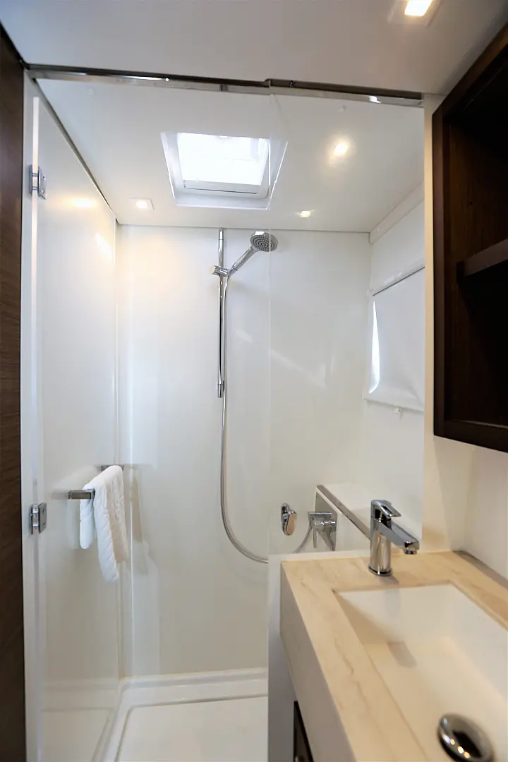 Lagoon 46 Fly - 