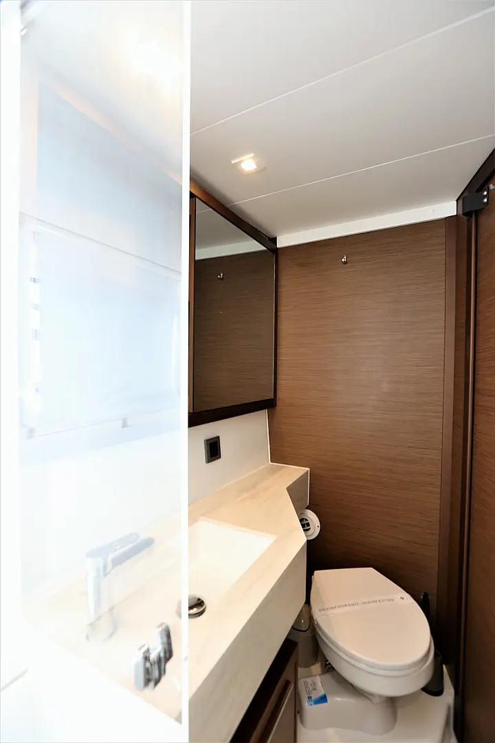 Lagoon 46 Fly - 