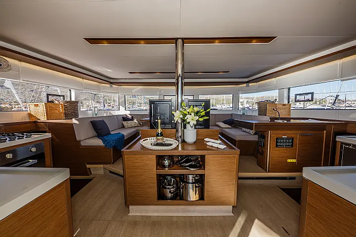 Lagoon 50 Fly - 