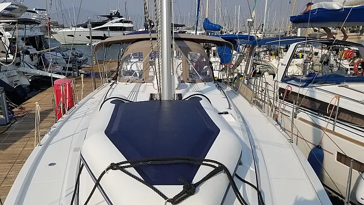 Bavaria C42 - 