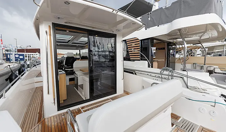 Nimbus Commuter C11 - 