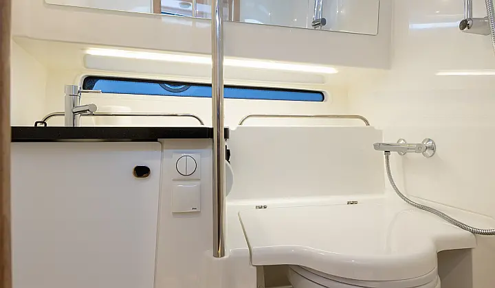 Nimbus Commuter C11 - 