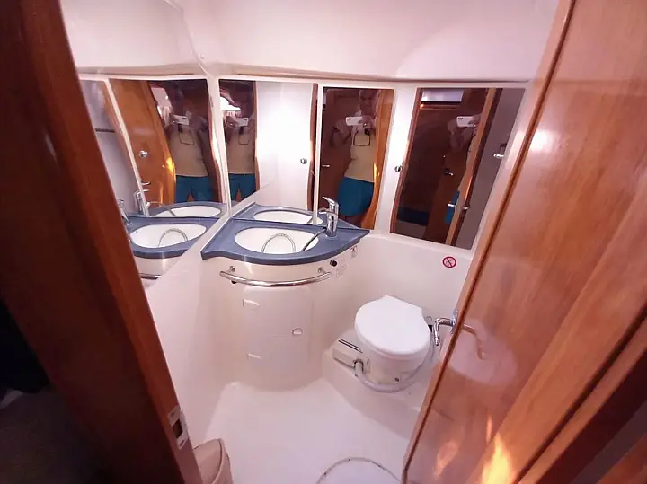 Bavaria 42 - 