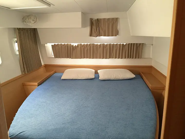 Lagoon 42 - 