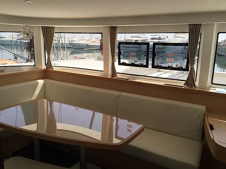 Lagoon 42 - 