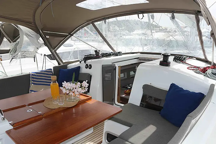 Sun Odyssey 440 - 3 cabins - 