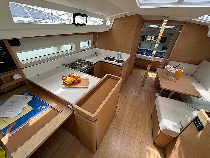 Sun Odyssey 440 - 3 cabins - 