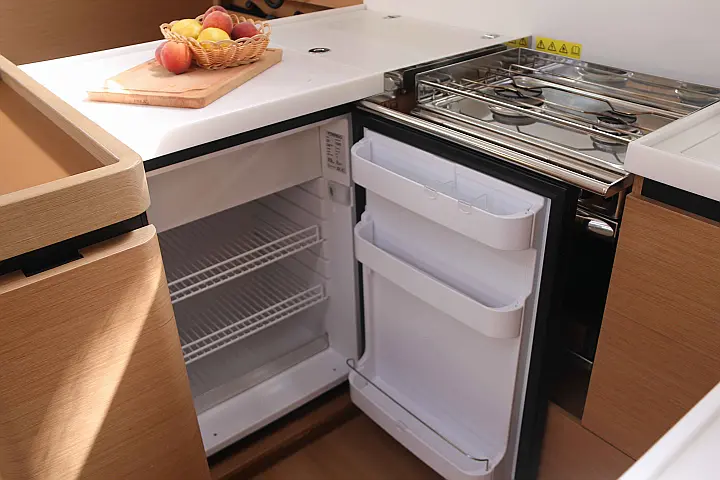 Sun Odyssey 440 - 3 cabins - 