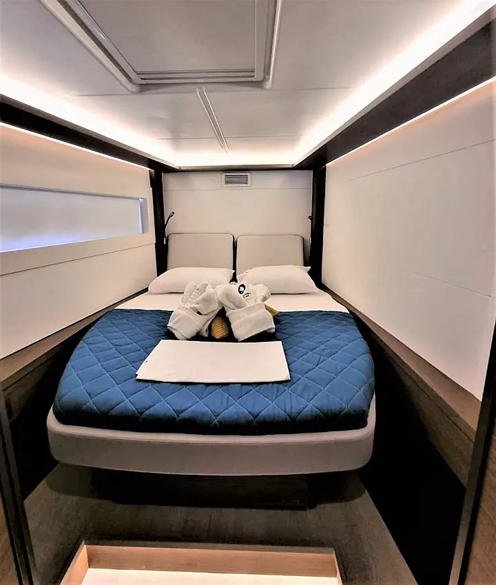 Lagoon 46 Owners Version - 