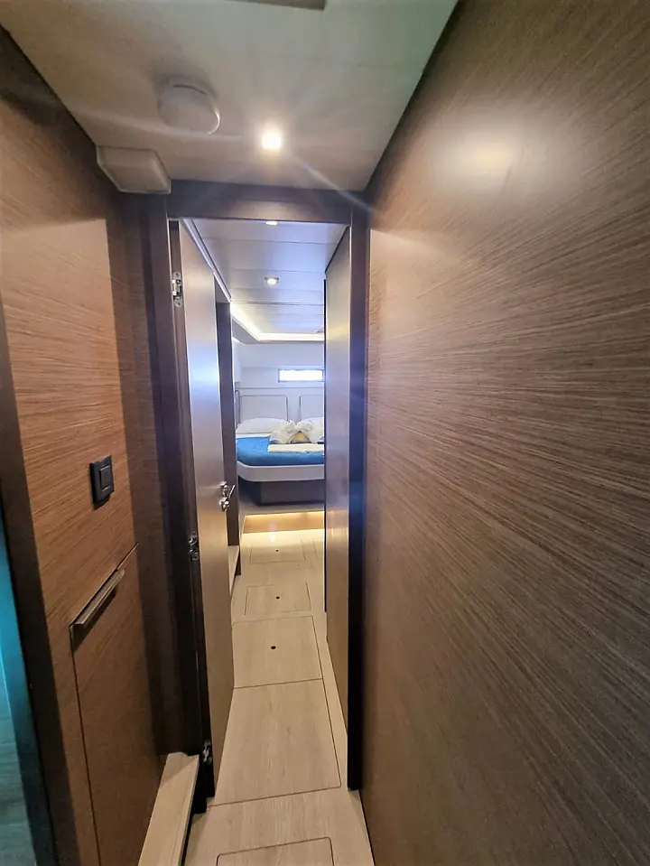 Lagoon 46 Owners Version - 