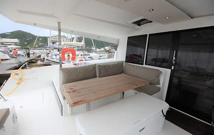 Fountaine Pajot Lucia 40  - 