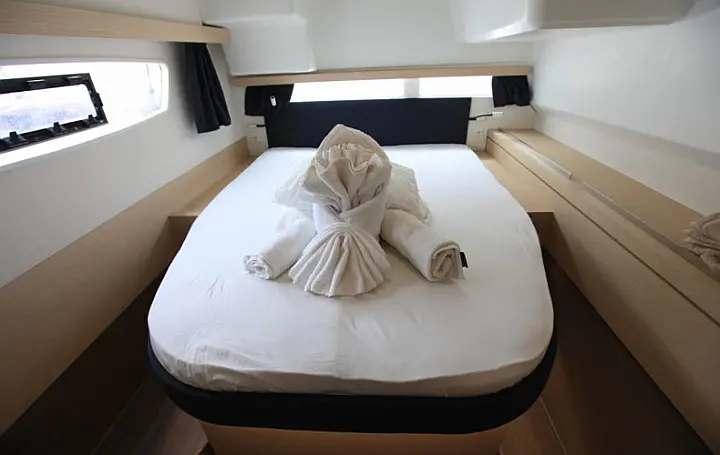 Fountaine Pajot Lucia 40  - 