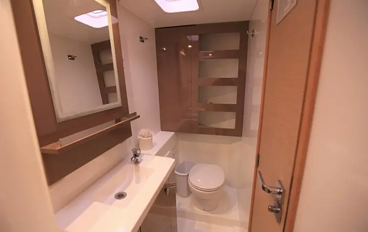 Fountaine Pajot Lucia 40  - 