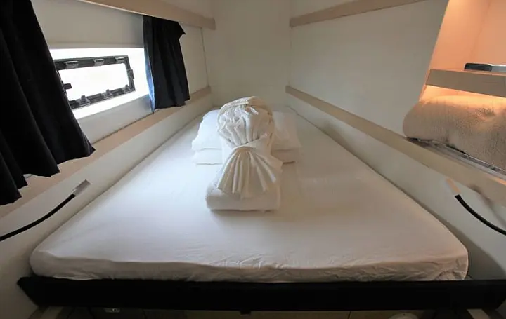 Fountaine Pajot Lucia 40  - 