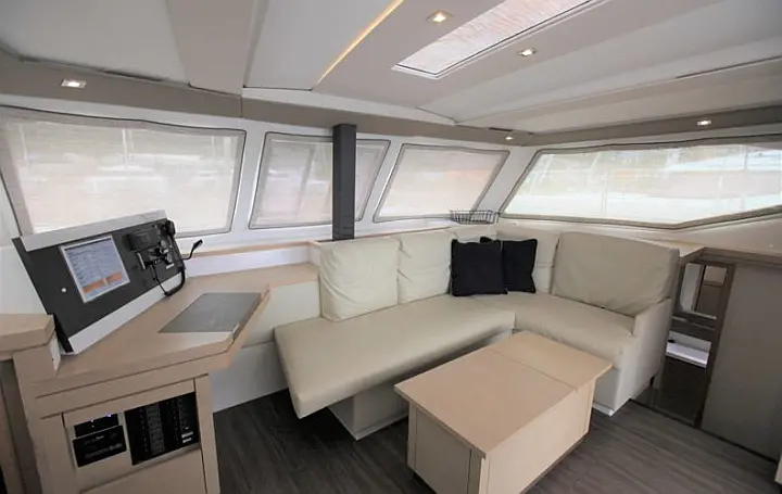 Fountaine Pajot Lucia 40  - 