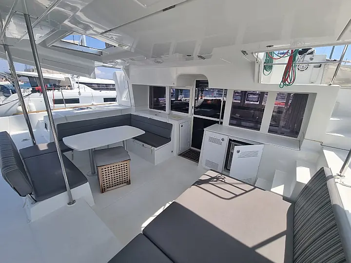 Lagoon 450F - 
