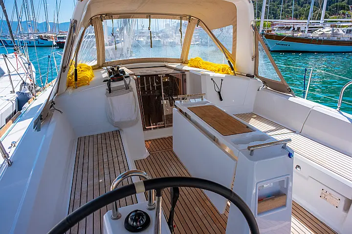 Oceanis 38.1 - 