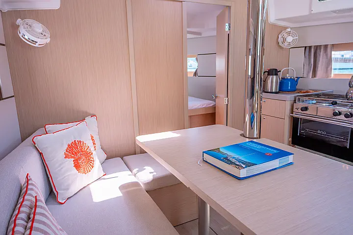 Oceanis 38.1 - 
