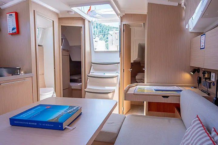 Oceanis 38.1 - 