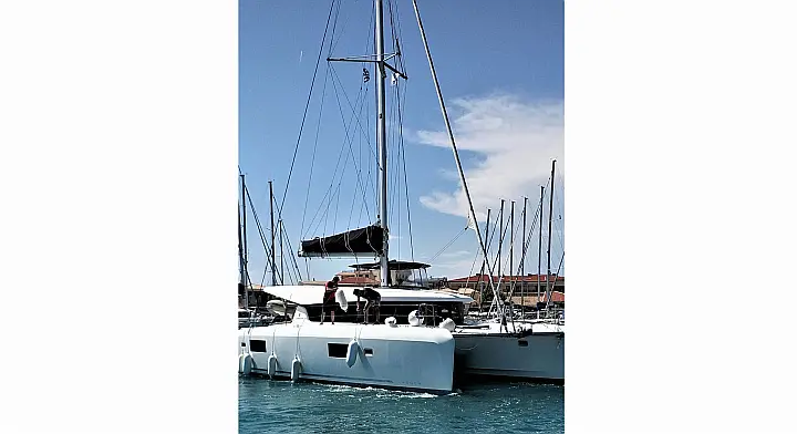 Lagoon 42 - 