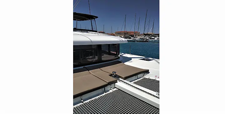 Lagoon 42 - 