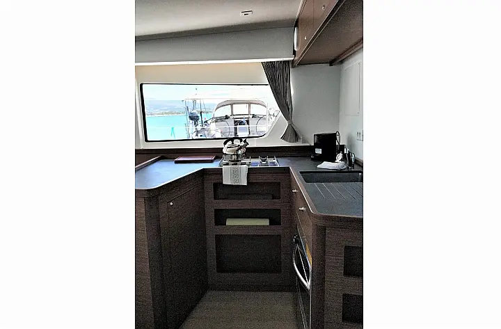 Lagoon 42 - 